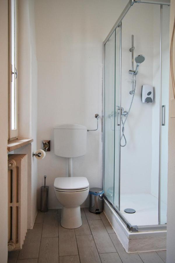 Gabrielli Rooms Et Apartments Sant Antonio Alloggio 4 M0230914084 Verona Exterior foto